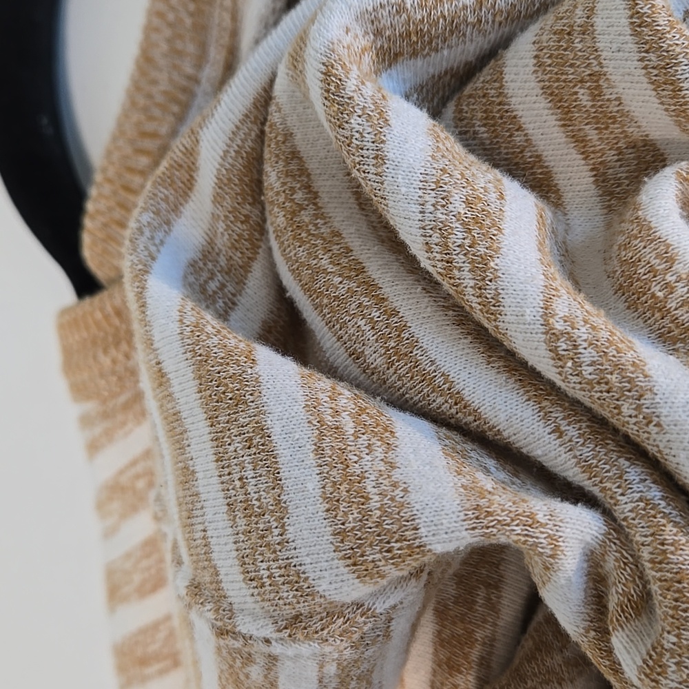 Universal Thread Striped Knit Top - Picture 10 of 10